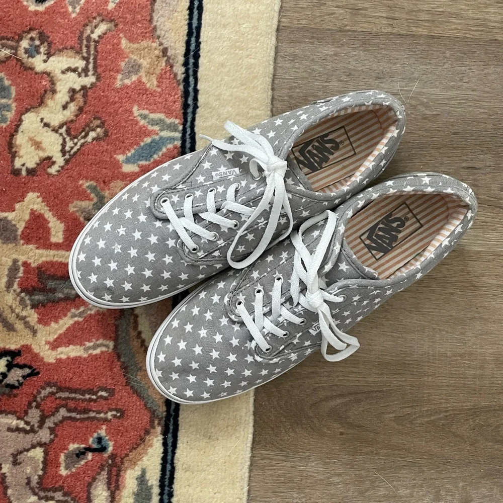 Vans Atwood Low 10 women’s Gray Star Sneaker